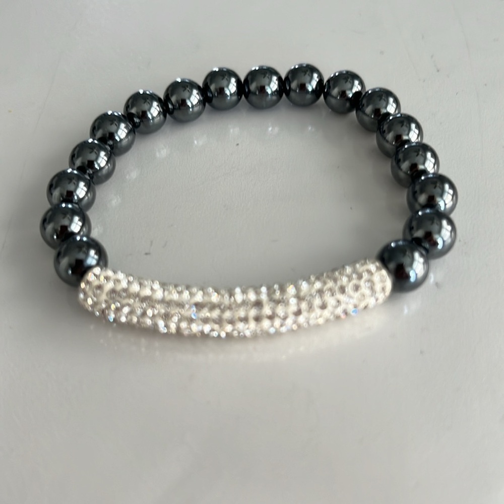 Bracelet With Crystal Bar Black Beaded Stretch Elegant Minimal